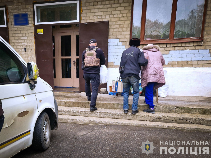 Із прифронтового селища Запорізької області евакуювали літнє подружжя – подробиці