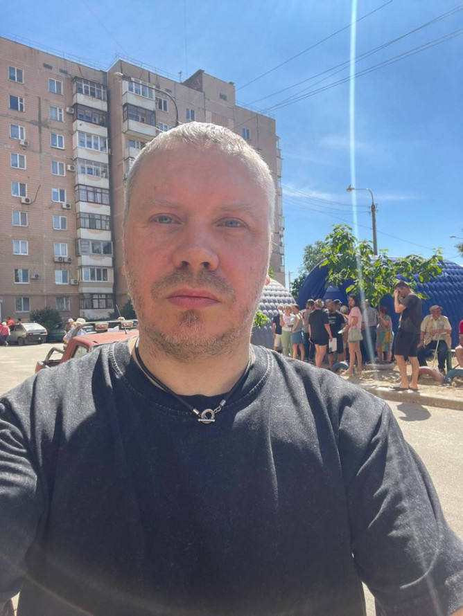 «Будинок весь хитало»: мешканці Космічного району Запоріжжя розповіли, як пережили удари КАБів (фото)