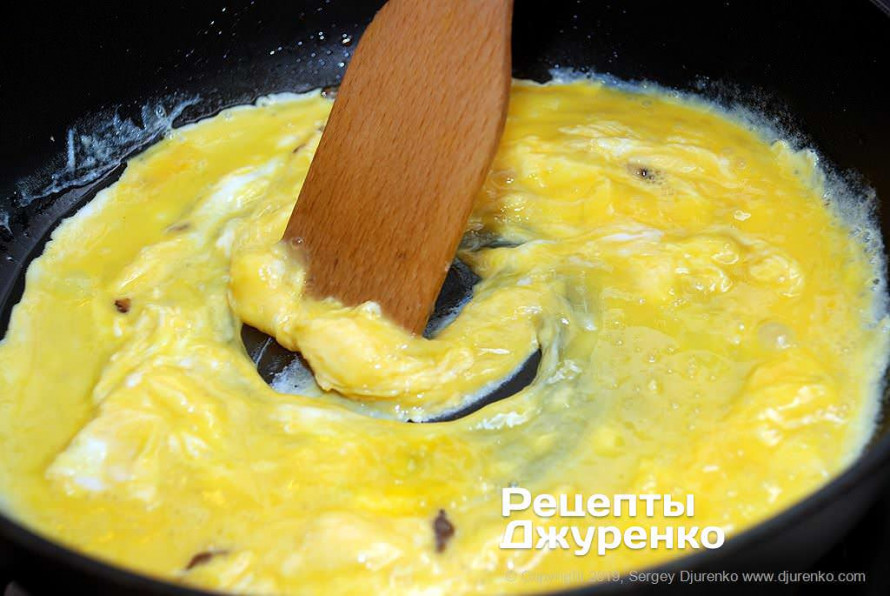 Майже вареники - як приготувати китайські пельмені цзяоцзи з грибами, яйцем та зеленню