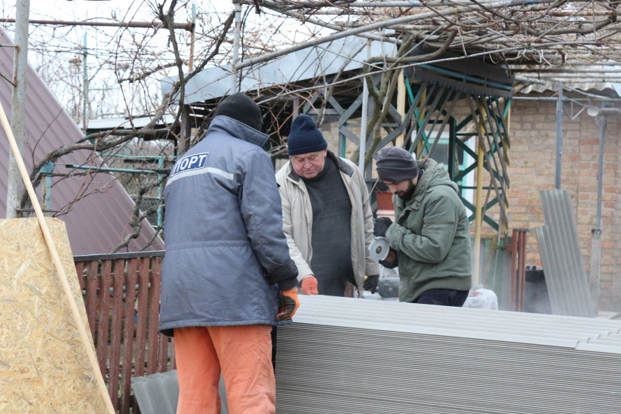 Російський авіаудар пошкодив оселі у Запорізькому районі — в громаді показали наслідки (фото)
