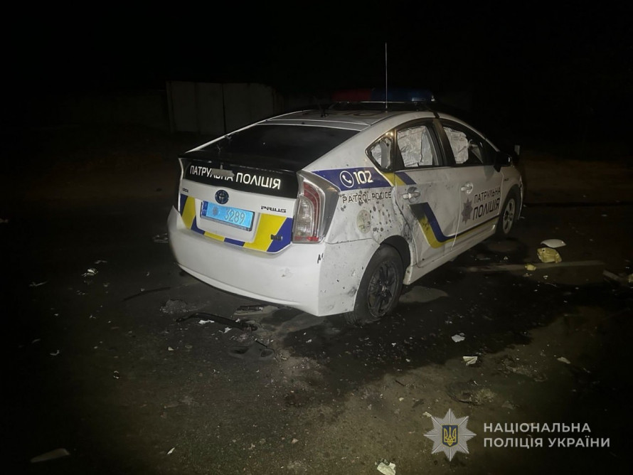 Ворожі удари спричинили масштабні пожежі у Запоріжжі: горіли АЗС, будинки та гаражі, постраждали патрульні (фото)