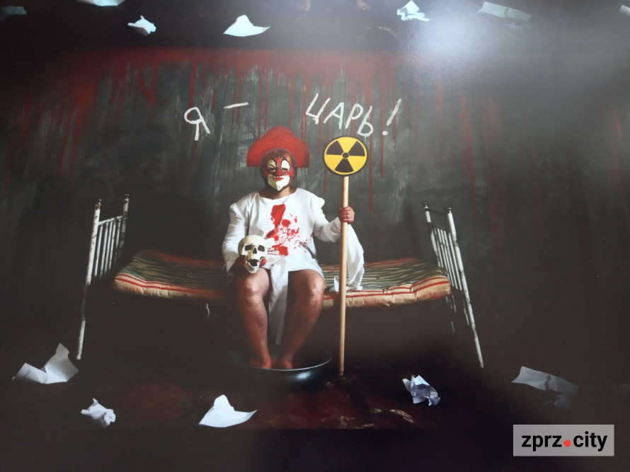 Ню, іронія і трохи соцарту - у запорізькому фотоклубі відкрили нову виставку