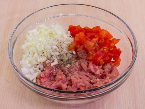 Баклажани-човники з фаршем і сиром: проста страва для ситної вечері