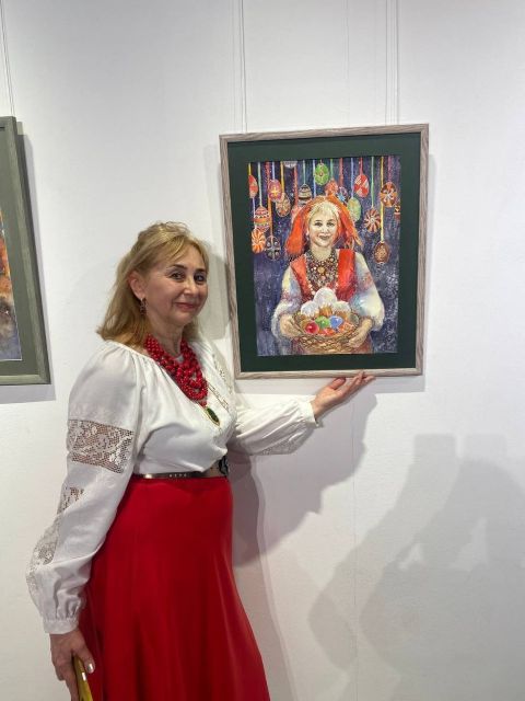 Українські пісні ожили у вишивці: у Запоріжжі відкрилася виставка писанок, рушників, мотанок (фото)