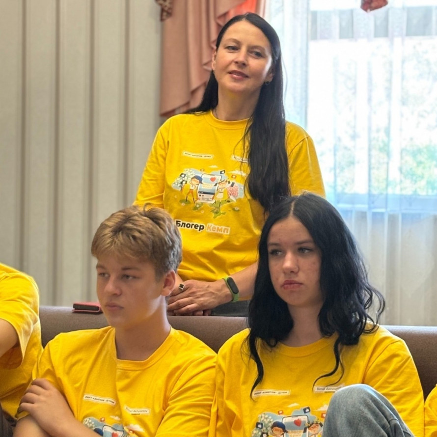 Як працює штучний інтелект: у «Блогер Кемпі» відбувся тренінг від експерта Metinvest Digital