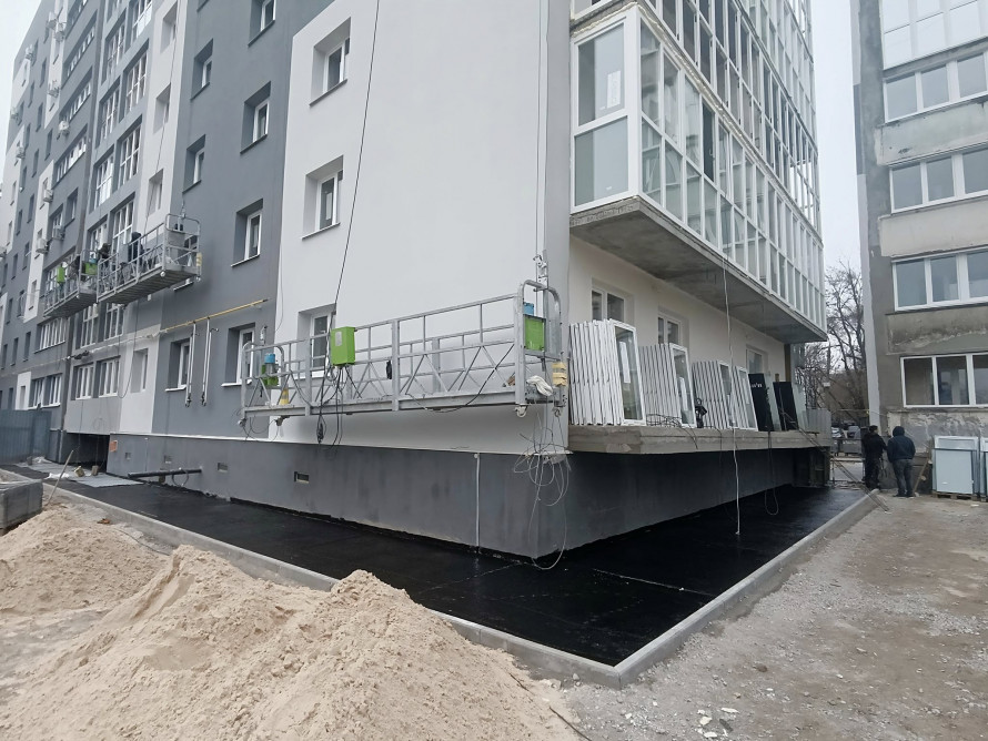 Оздоблюють квартири за брендбуком - будинок на вулиці Запорізькій готовий на 85% (фото)