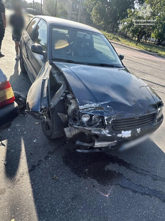 Вранці в Шевченківському районі Запоріжжя сталась ДТП - що відомо (фото)