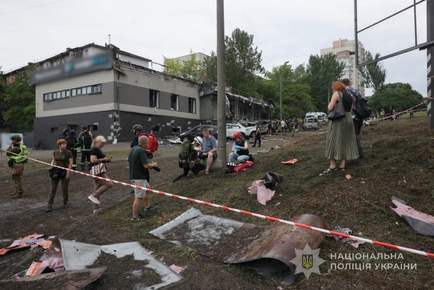 Поранене тримісячне немовля: у Запоріжжі збільшилась кількість постраждалих внаслідок ворожих ударів КАБами 23 липня (фото)