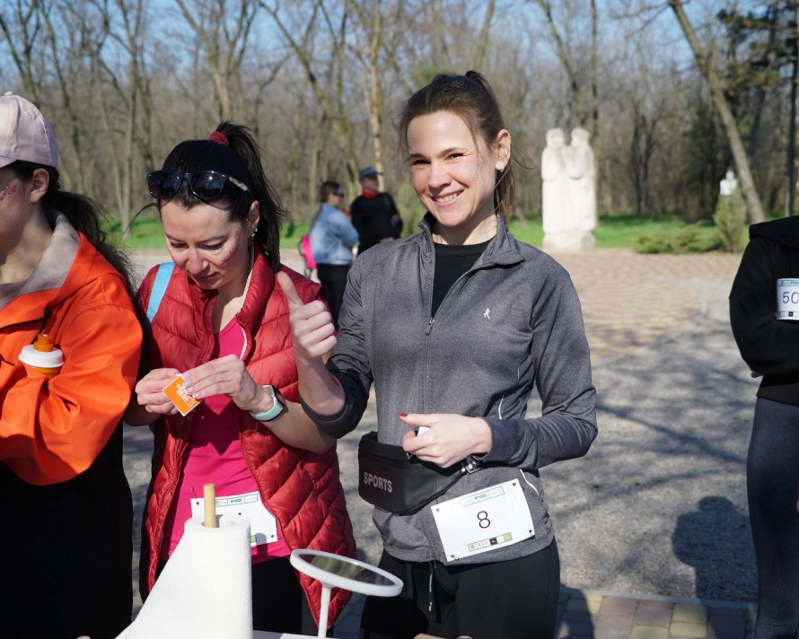 Кілометри заради добра: на Хортиці відбувся жінчий благодійний забіг (фото)