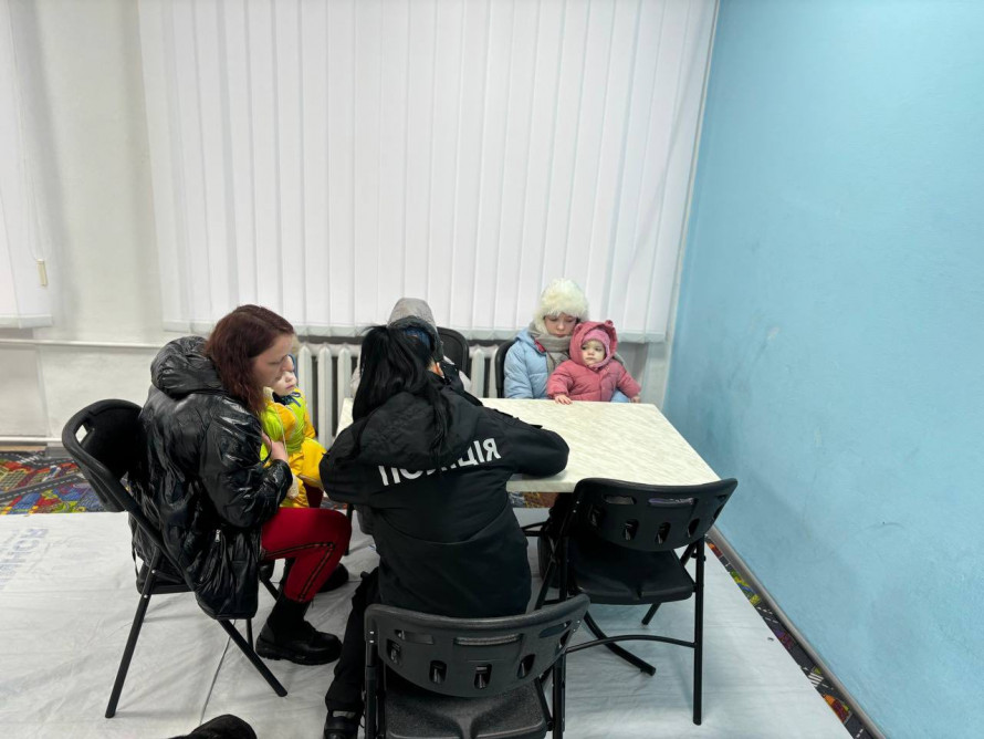 У Запорізькому районі триває евакуація родин із дітьми: скільки вивезли з Кушугума (фото)