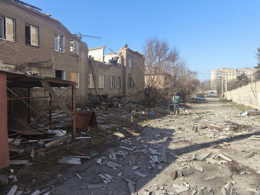 Після обстрілу Запоріжжя 11 березня екологи зафіксували масштабне засмічення територій (фото)