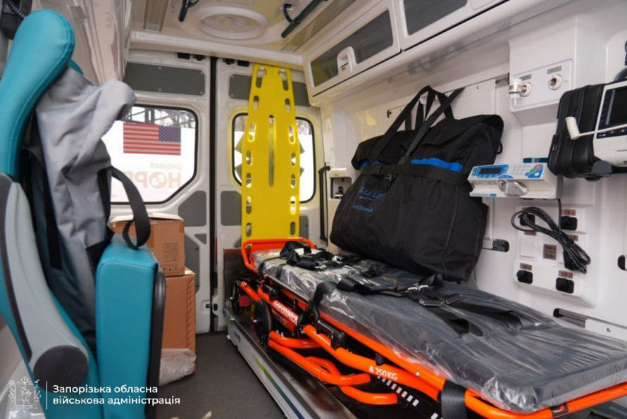 Запорізька область отримала сучасні реанімобілі для порятунку життя (фото, відео)