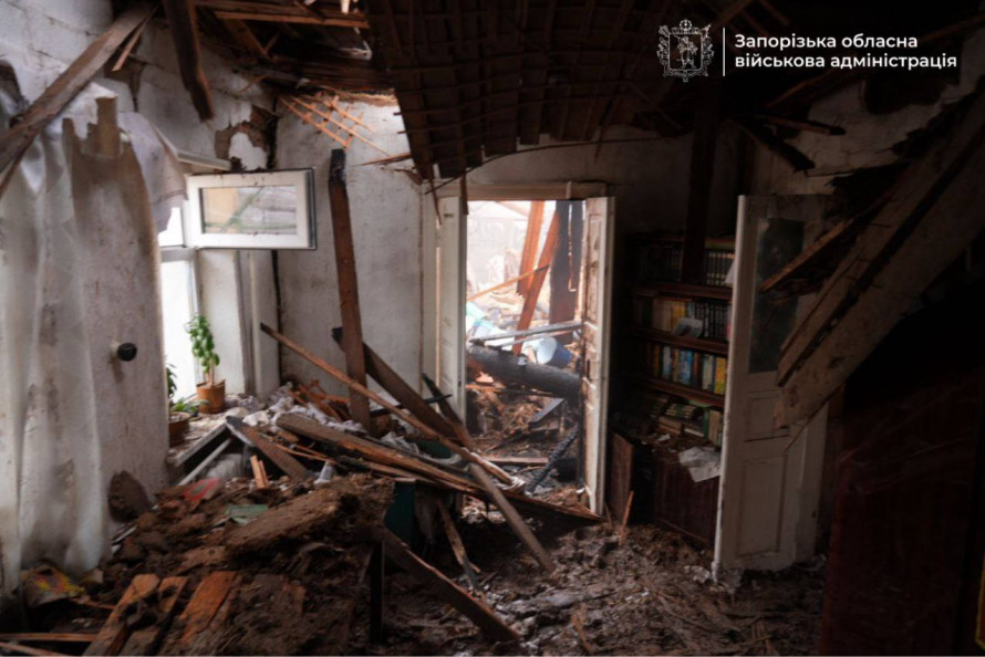 Ніч під дронами: у Запоріжжі внаслідок російської атаки є поранені та руйнування (фото)