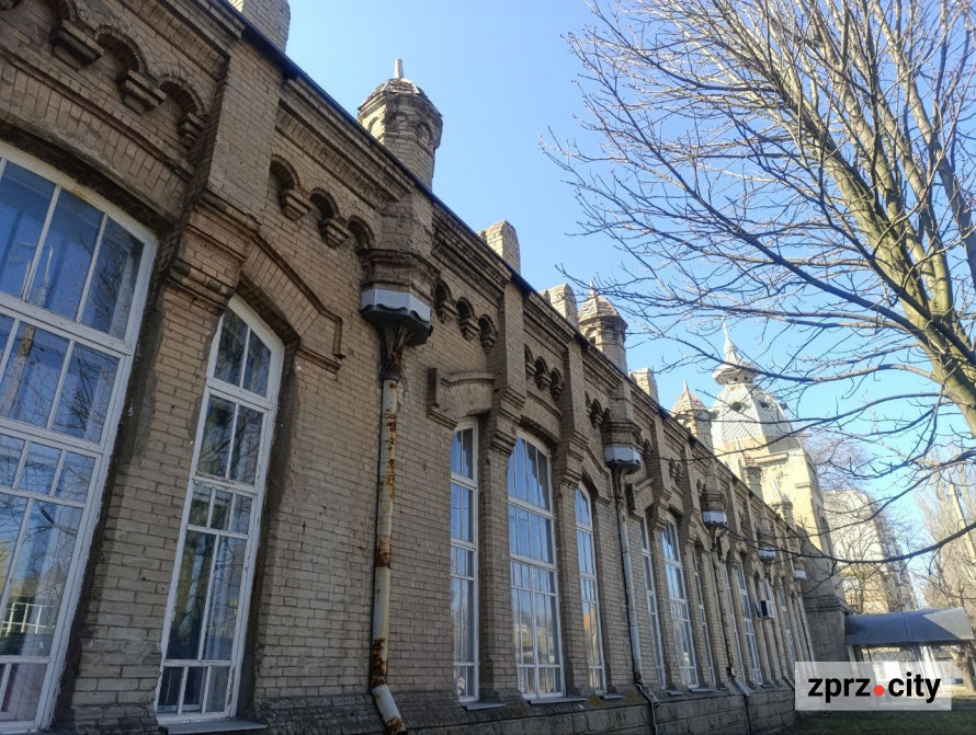 Атмосфера старого міста: які незвичайні будівлі можна побачити в історичному центрі Запоріжжя (фото)