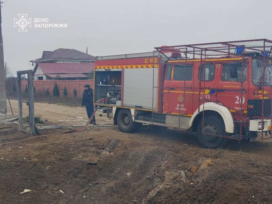 Поранення дитини, пожежа житлового будинку та руйнування - наслідки ворожих обстрілів Запорізької області за добу