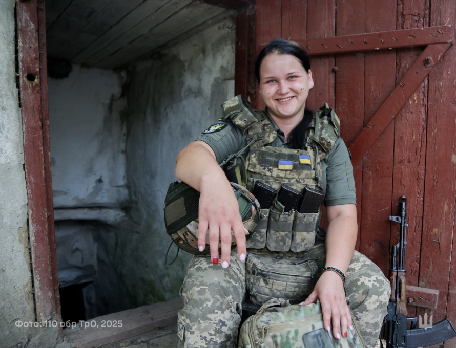 Замість лікарняних палат – передова: як запоріжанка «Міка» рятує воїнів на фронті (фото)