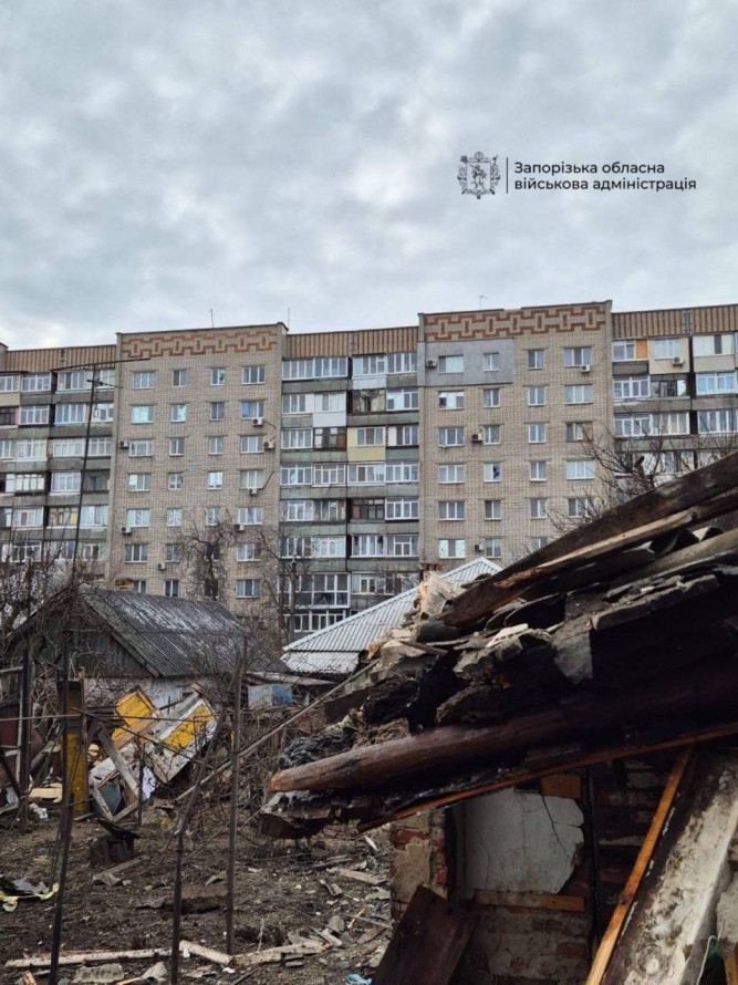 Вдень ворог атакував Запоріжжя і Запорізький район - загинула людина, є поранені