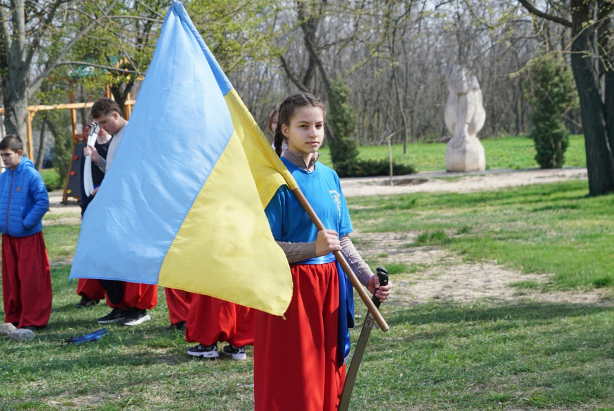 На Великдень спасівці показали на Хортиці видовищні козацькі бойові мистецтва - фото