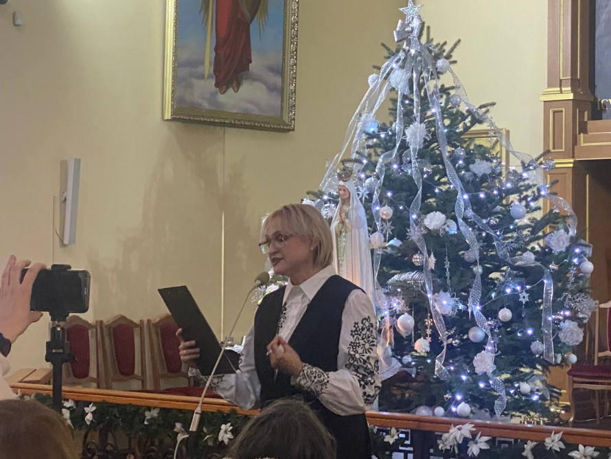 Святкова музика та колядки - у запорізькому соборі відбувся концерт камерного хору (фото)