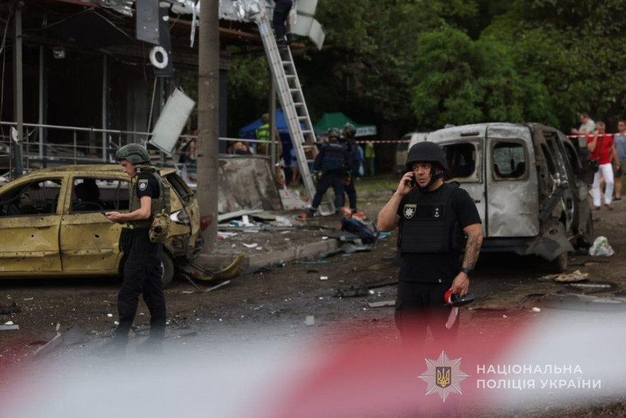 Ворог вдарив по автівці у селищі Запорізького району - загинула жінка