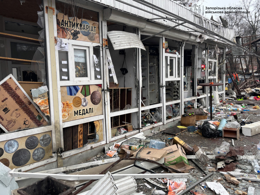 "Вибух був такої сили, що тіло досі тремтить": запоріжці згадують нічну ворожу атаку - відео