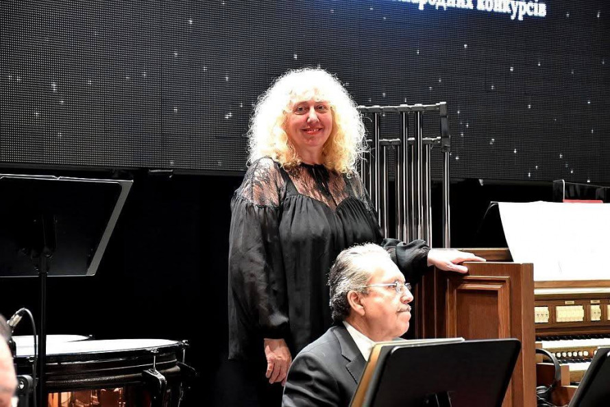 Усі твори неймовірні - у Запоріжжі авторський концерт відомої композиторки зібрав зірок філармонії