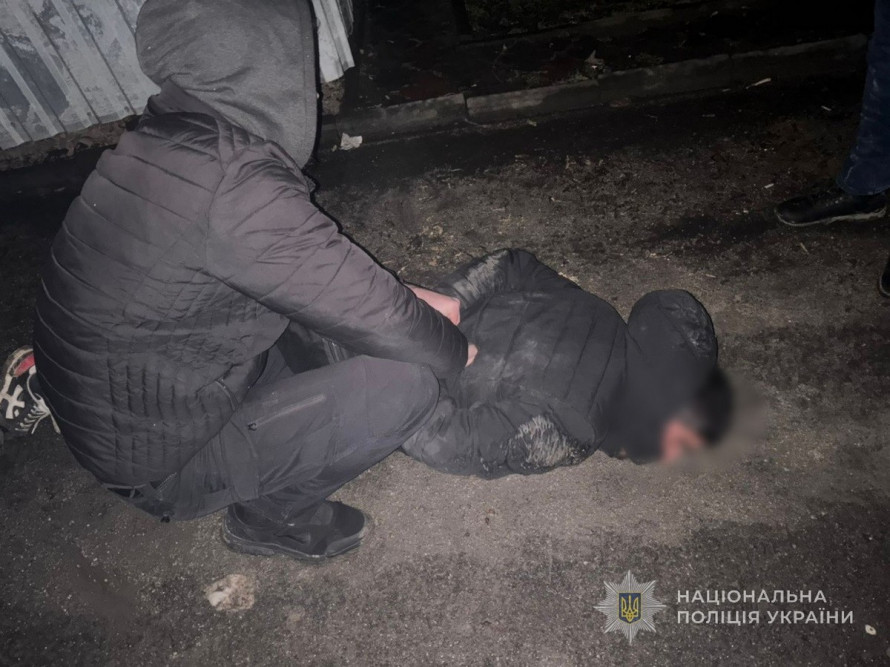 Грабіж біля обмінника - у Запоріжжі службовий пес допоміг затримати нападника (фото)