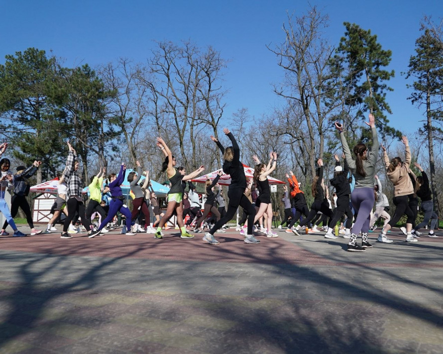 Кілометри заради добра: на Хортиці відбувся жінчий благодійний забіг (фото)