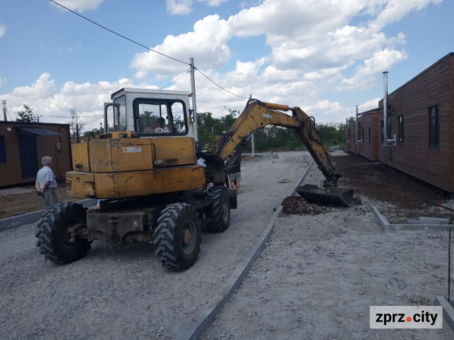 У Запоріжжі завершують облаштування модульного містечка для переселенців і запрошують подавати заявки (фото)