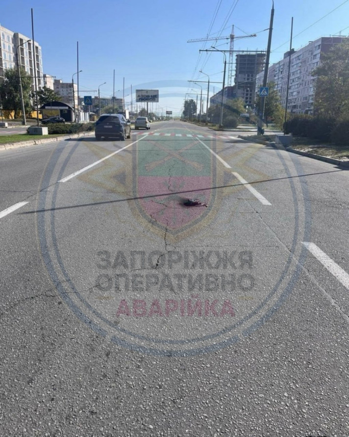 Російські дрони атакували Запоріжжя: пошкоджено спорткомплекс, є постраждала (фото)