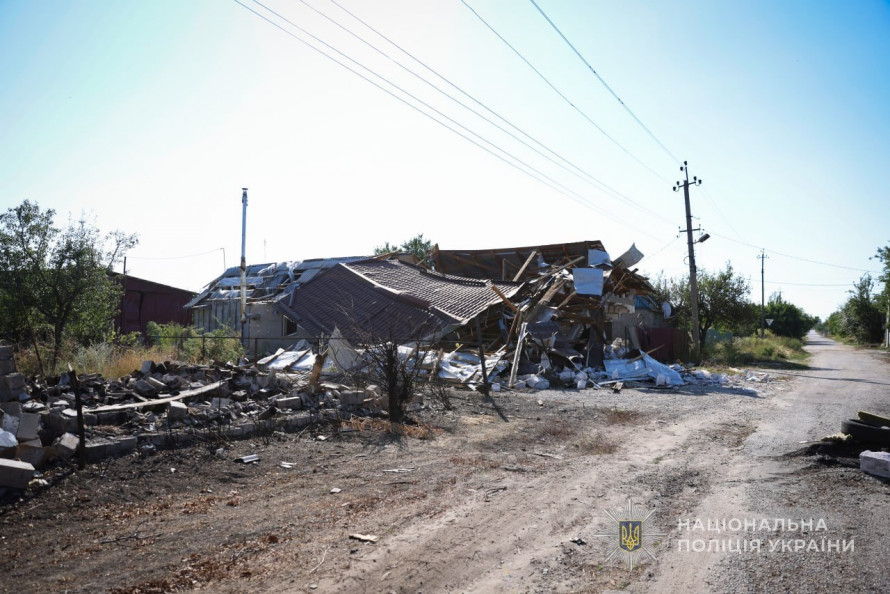 Ранкова атака на Запоріжжя: у кількох районах міста спалахнули пожежі, зруйновані будинки (фото)