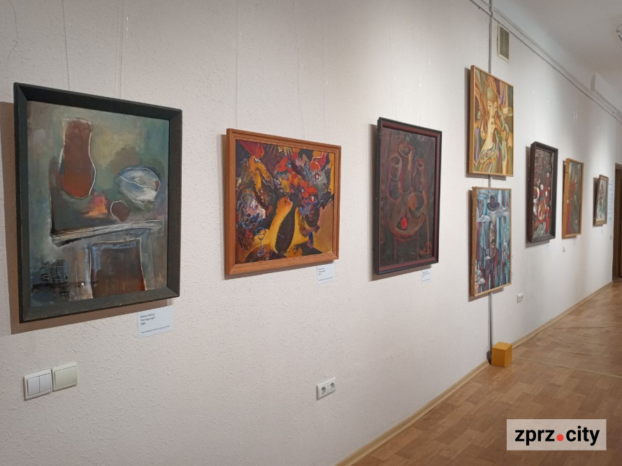 У Запорізькому художньому музеї показали мистецтво, яке дивувало у 1990-ті роки - фото