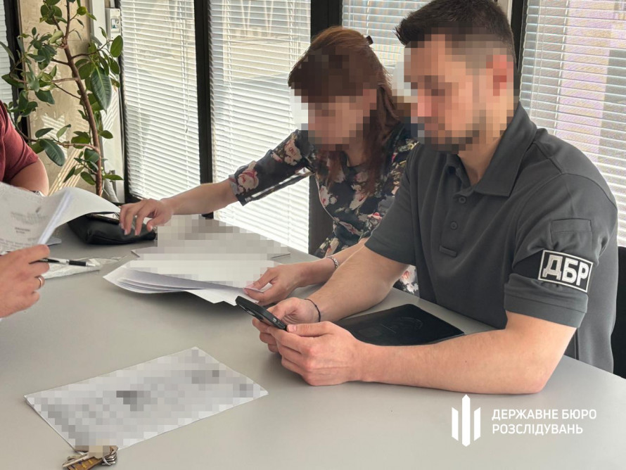 Правоохоронець та адвокатка привласнювали квартири померлих: у Запоріжжі судитимуть організаторів схеми (фото)