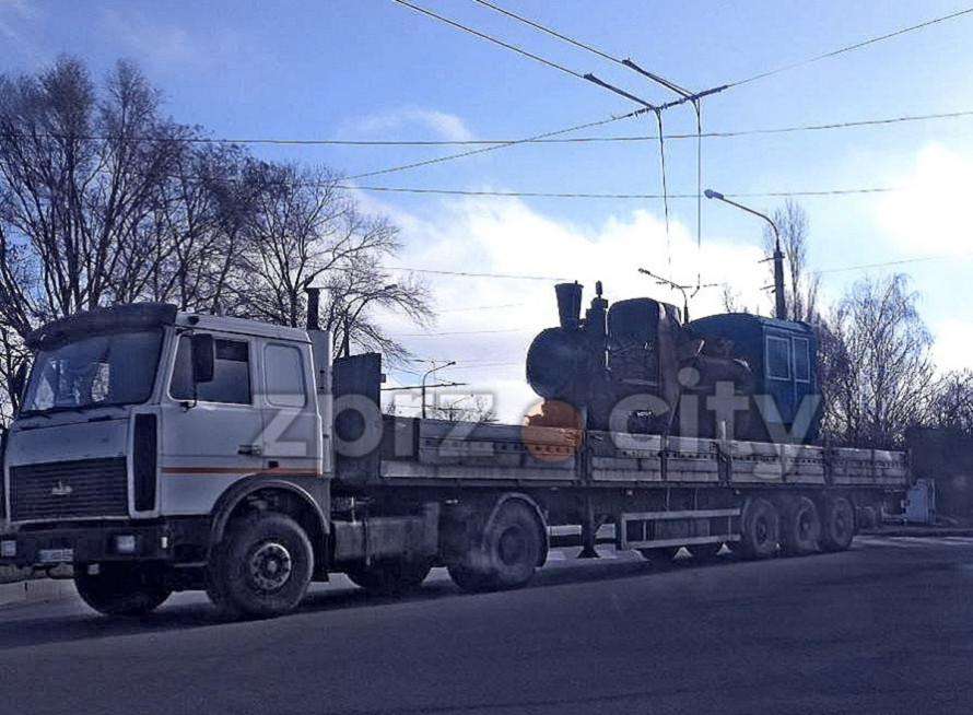 Рух через греблю, "новорічні" обстріли та повернення з полону - важливі події тижня у Запоріжжі та області