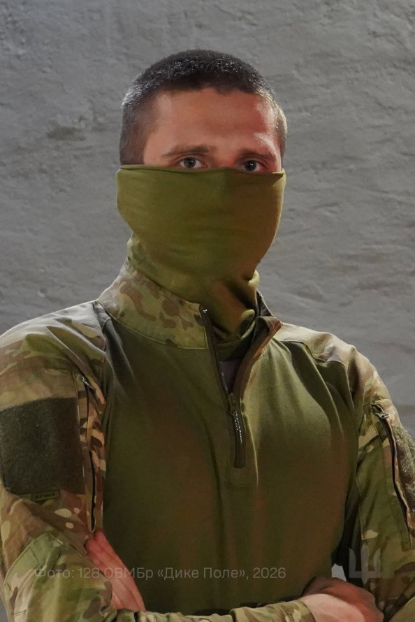 «Падають КАБи — одразу на зв'язок»: як на Запорізькому напрямку воюють батько із сином (фото)