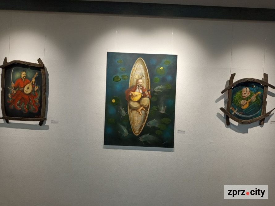 "Мені подобається цей образ загадковістю і містицизмом": у Запоріжжі відкрили сучасну виставку Мамаїв - фото