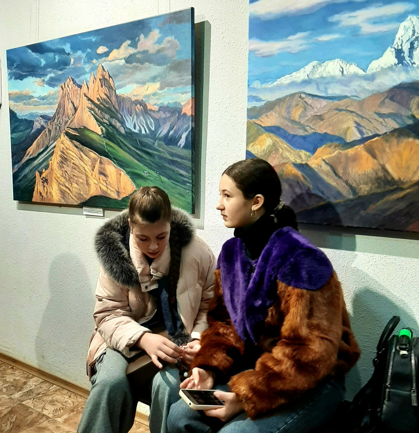 Картини з магічним ефектом - у запорізькому художньому музеї відкрили нову виставку (фото)