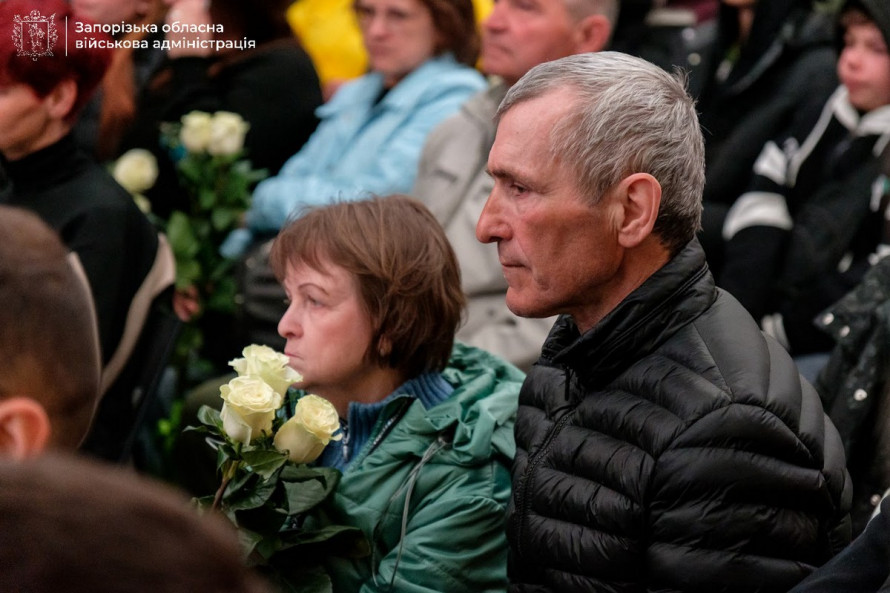 У Запоріжжі родинам полеглих Захисників передали нагороди (фото)