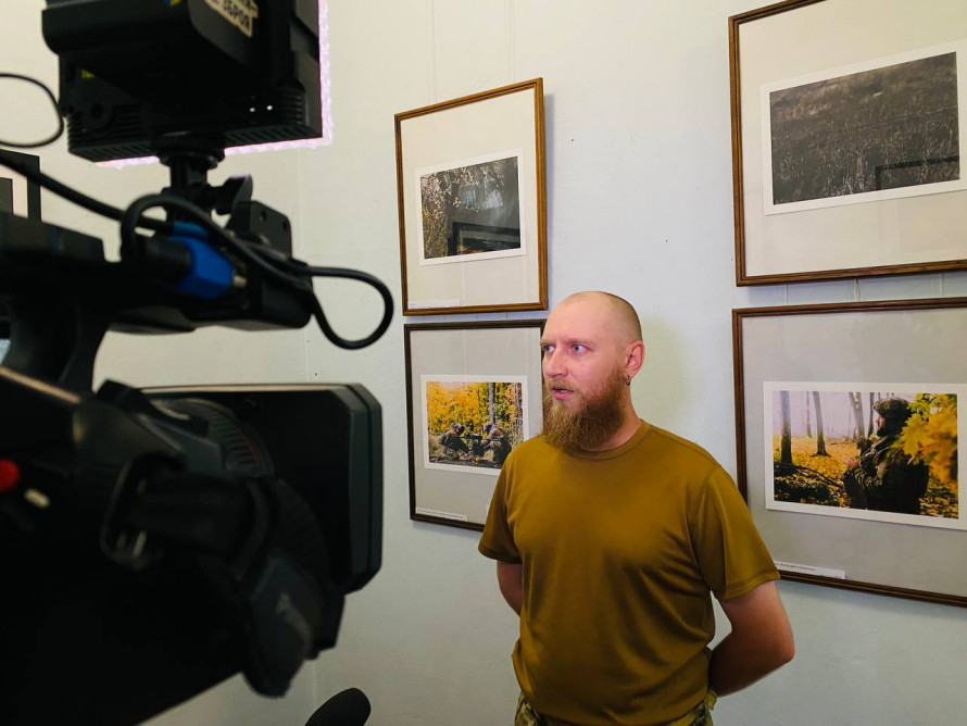У Запоріжжі показали особливий погляд бойової бригади на війну - нова фотовиставка