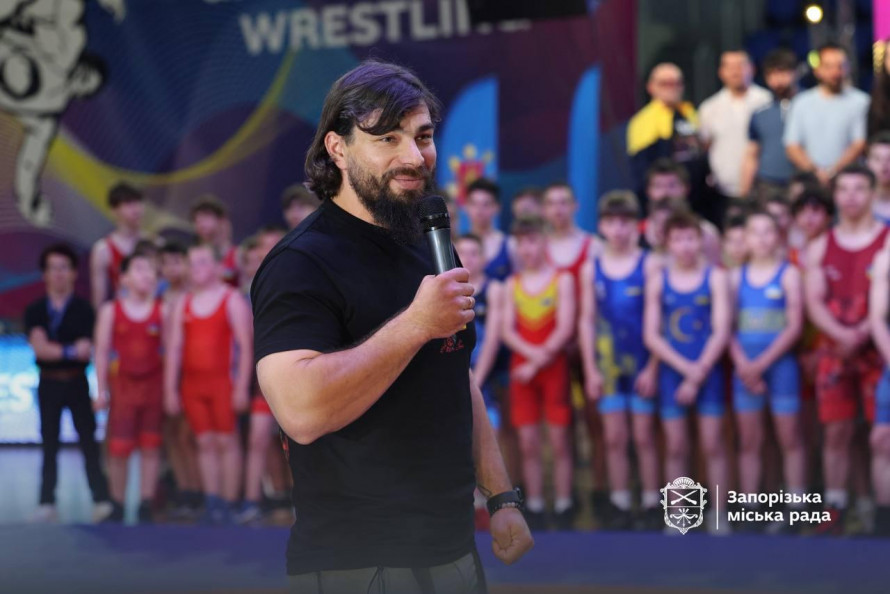 Одна з головніших спортивних подій року: у Запоріжжі відбулися всеукраїнські змагання з греко-римської боротьби (фото)