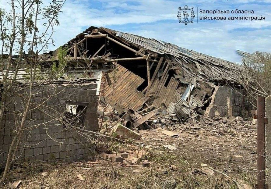 Удар по Епіцентру: які наслідки ворожих обстрілів Запоріжжя та області за добу (фото)