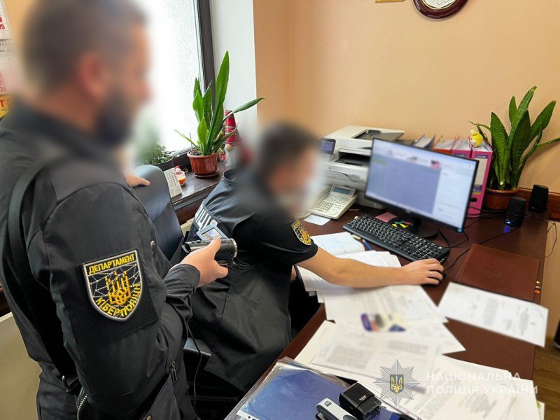 Мільйонна афера з програмним забезпеченням – у Запоріжжі посадовця підозрюють у махінаціях (фото)