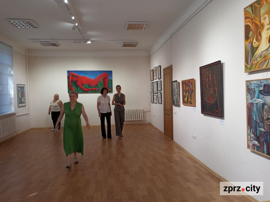 У Запорізькому художньому музеї показали мистецтво, яке дивувало у 1990-ті роки - фото