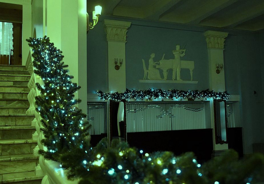 Космічна подорож і багато гарної музики - що підготували до новорічно-різдвяних свят у запорізькій філармонії