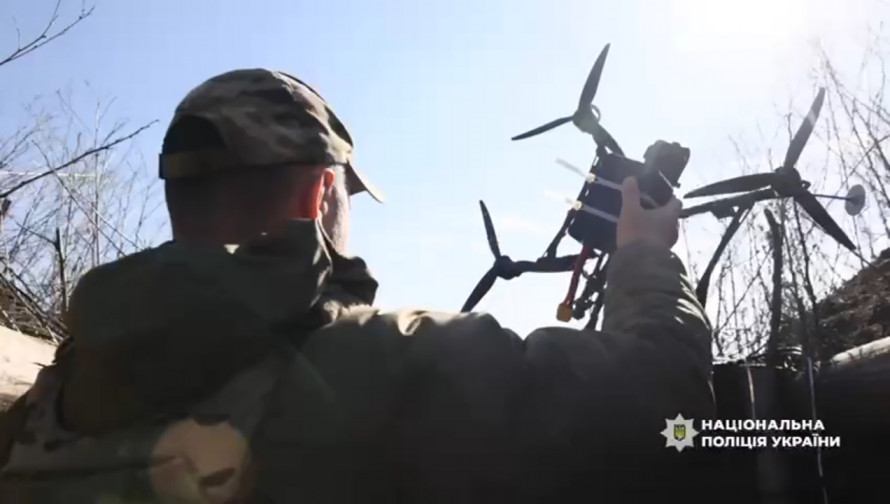 Знищують «Молнії», розвідники та FPV-дрони: як оператори безпілотних систем захищають небо над Запоріжжям (відео)