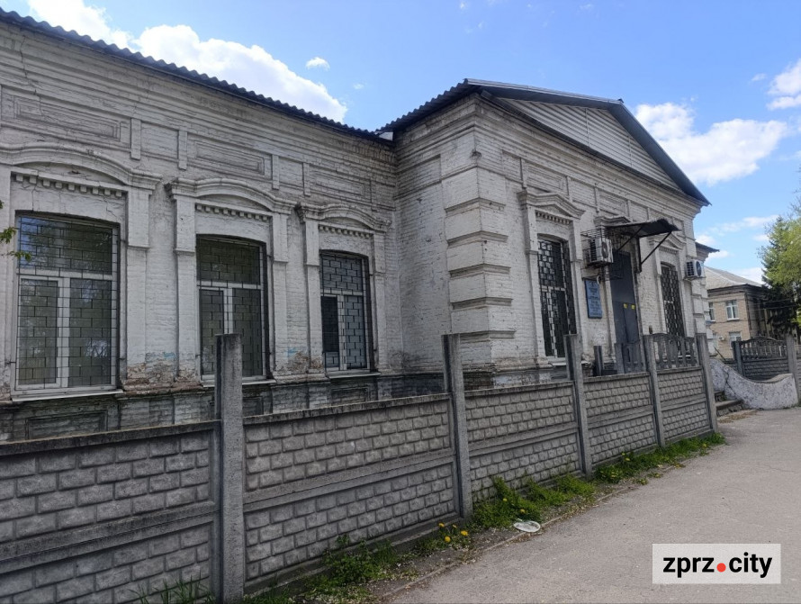 Від найстарішої школи до справжнього замку: які незвичайні менонітські будівлі можна побачити в Запоріжжі (фото)