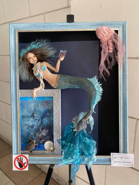 Трансформація ляльок: у Запоріжжі презентували виставку іграшок ручної роботи в незвичайному форматі (фото)