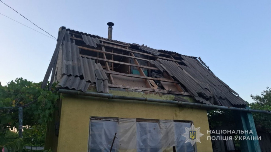 Поранені люди, горів трактор, пошкоджений транспорт промислових підприємств - наслідки ворожих обстрілів Запорізької області 8 серпня