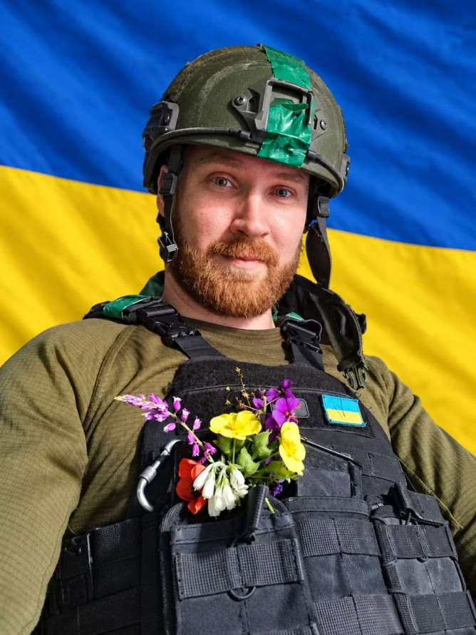 Історик, моряк і пілот дронів: на війні загинув випускник Захисник із Запоріжжя Євген Іванський (фото)