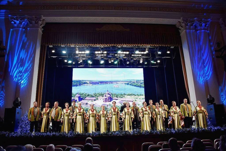 Усі твори неймовірні - у Запоріжжі авторський концерт відомої композиторки зібрав зірок філармонії